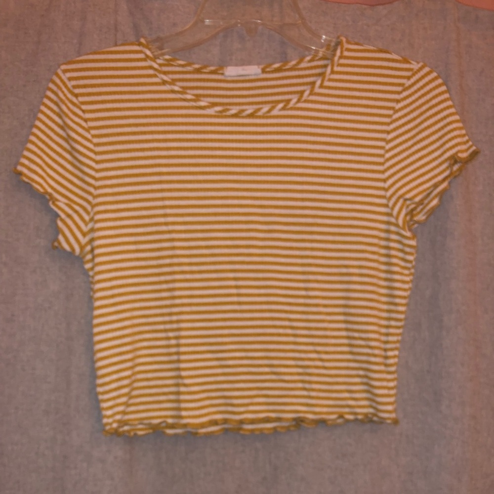 Yellow stripped crop top shirt